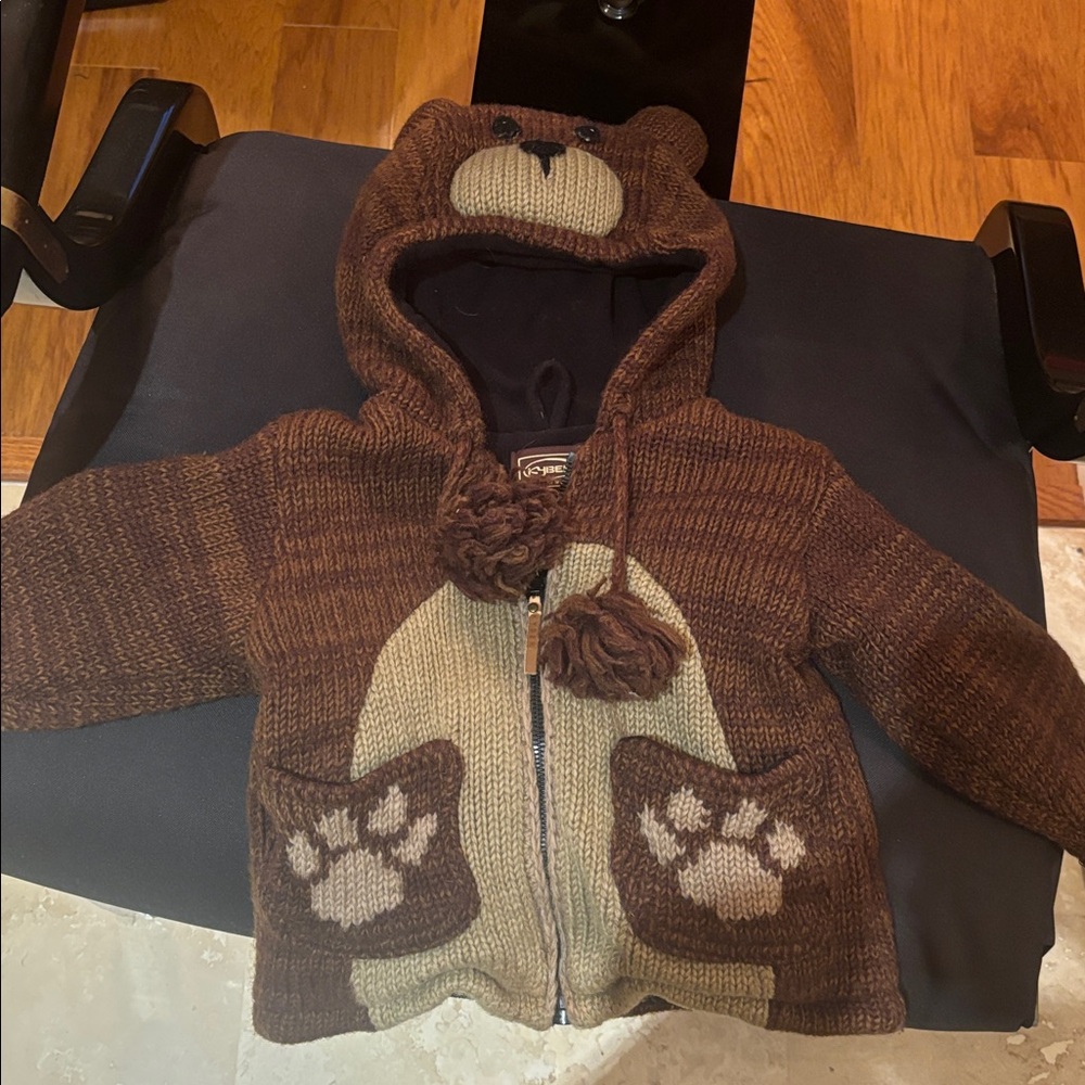 Kyber cozy Knit Kids Jacket with Paw Print Design - Picture 8 of 8